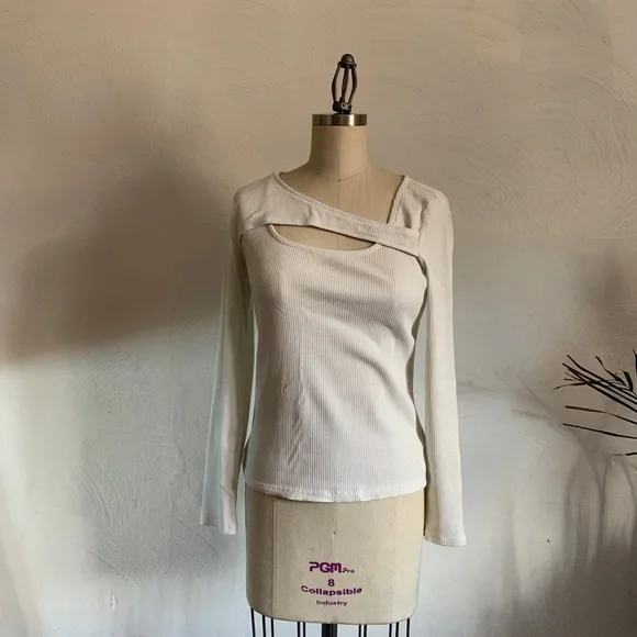 GAP elevated basic - long sleeve white tshirt cutout neckline - ribbed - stretch - Picture 2 of 9